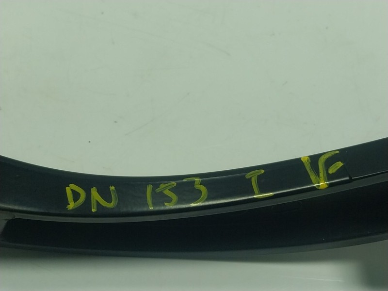 Recambio de brazo limpia delantero izquierdo para kia sorento iii (um) 2.2 crdi 4wd referencia OEM IAM   