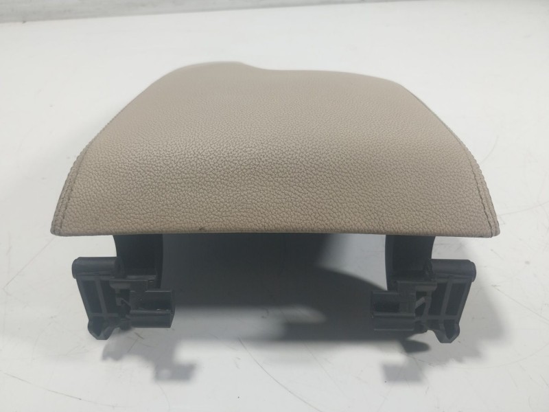 Recambio de apoyabrazos central para jaguar xf ii (x260) 2.0 d referencia OEM IAM   