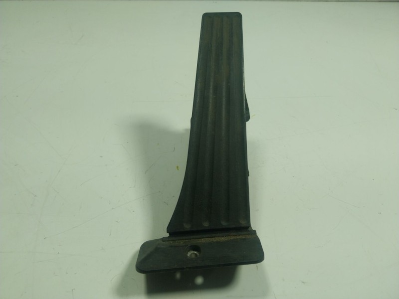 Recambio de potenciometro pedal para bmw 3 (f30, f80) 320 d referencia OEM IAM 35406889818 6853175 