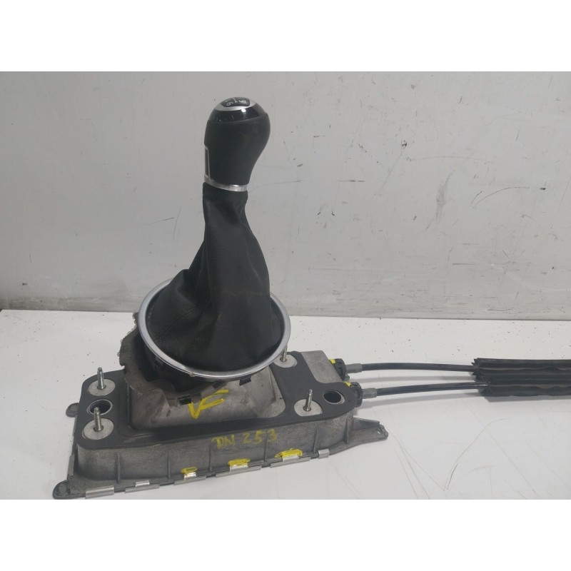 Recambio de palanca cambio para volkswagen beetle descapotable (5c7, 5c8) 1.2 tsi 16v referencia OEM IAM  5K0711049B 