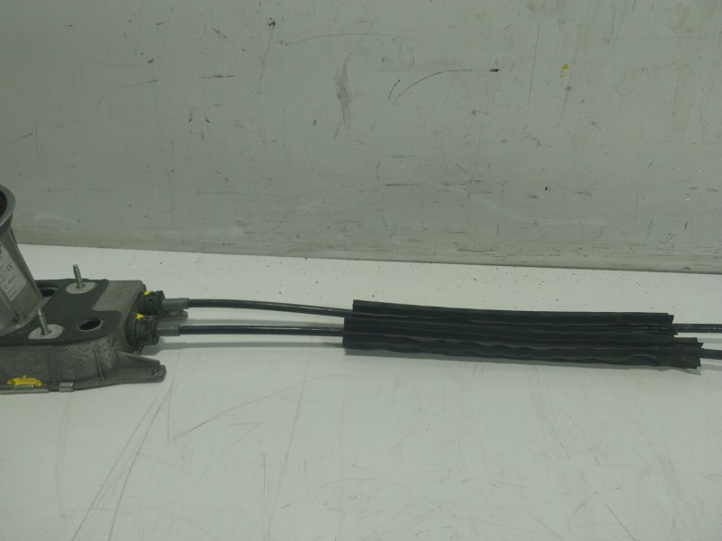 Recambio de palanca cambio para volkswagen beetle descapotable (5c7, 5c8) 1.2 tsi 16v referencia OEM IAM  5K0711049B 