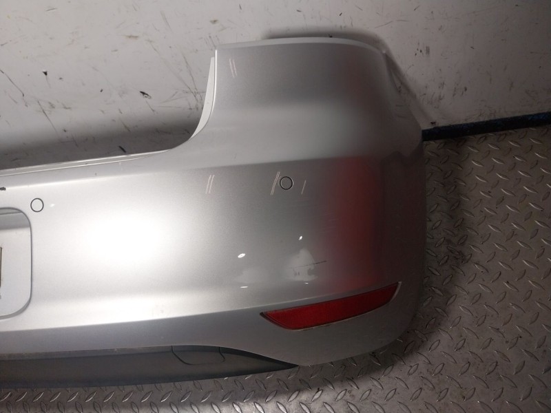 Recambio de paragolpes trasero para volkswagen golf vi (5k1) 2.0 tdi referencia OEM IAM 5K6807417GRU  