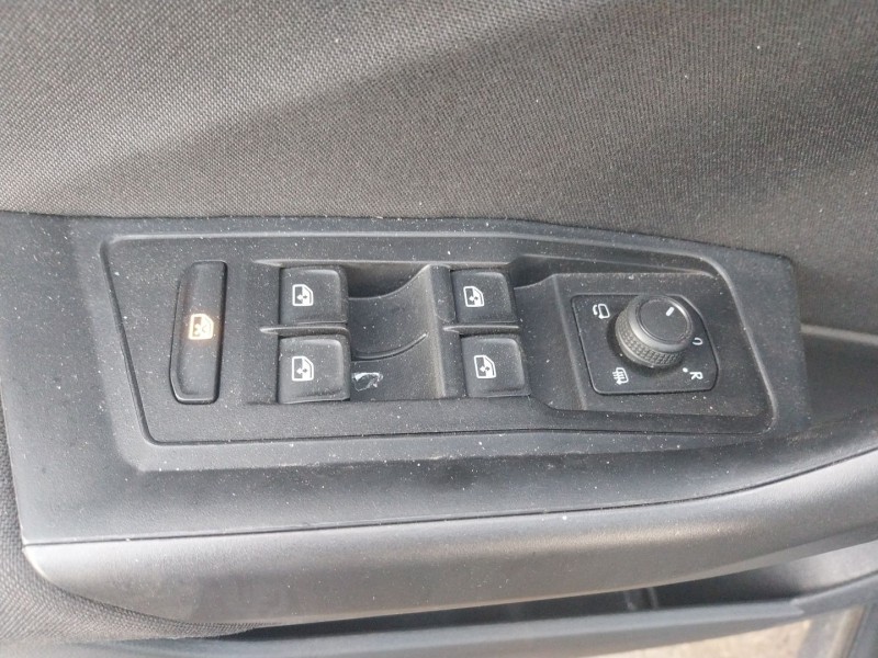 volkswagen t-roc (a11, d11) del año 2023