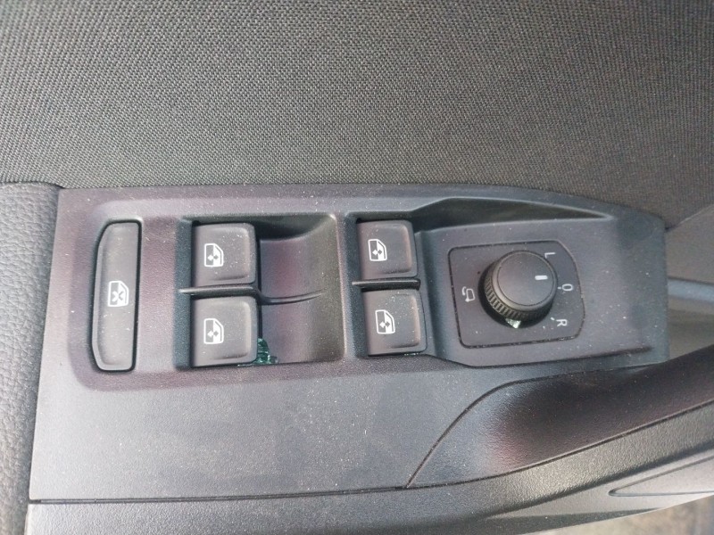 seat arona (kj7, kjp) del año 2024