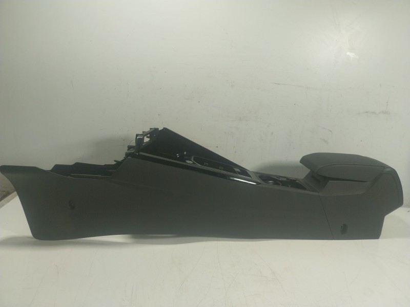 Recambio de apoyabrazos central para volkswagen golf viii (cd1, da1) 1.5 tsi referencia OEM IAM 5H0864207CPGF  5H0864207C