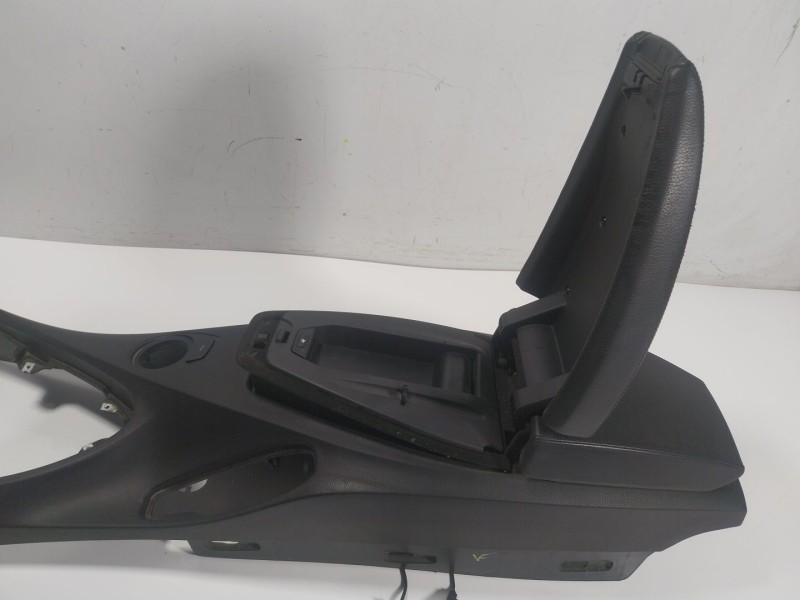 Recambio de apoyabrazos central para bmw 6 (e63) 630 i referencia OEM IAM   