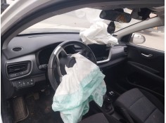 kia stonic (yb) del año 2017 2