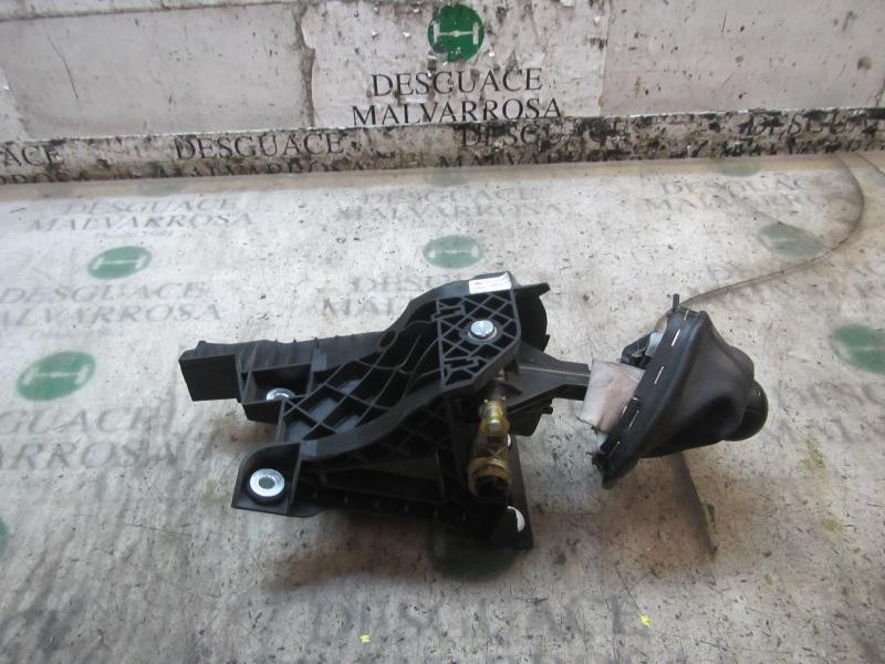 Recambio de palanca cambio para ford transit caja cerrada ´´06 2.3 16v cat referencia OEM IAM   