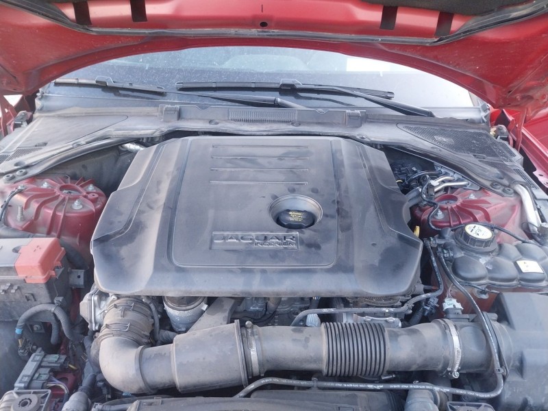 jaguar xe (x760) del año 2015