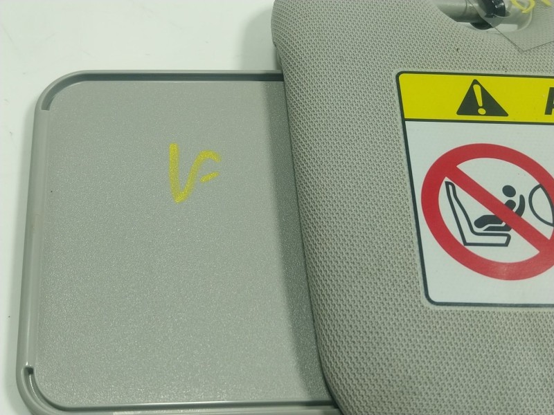 Recambio de parasol derecho para kia sorento iii (um) 2.2 crdi 4wd referencia OEM IAM   