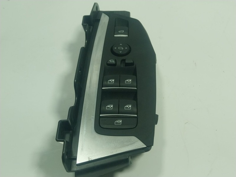 Recambio de mando elevalunas delantero izquierdo para bmw x3 (g01, f97) xdrive 20 d referencia OEM IAM  683272902 