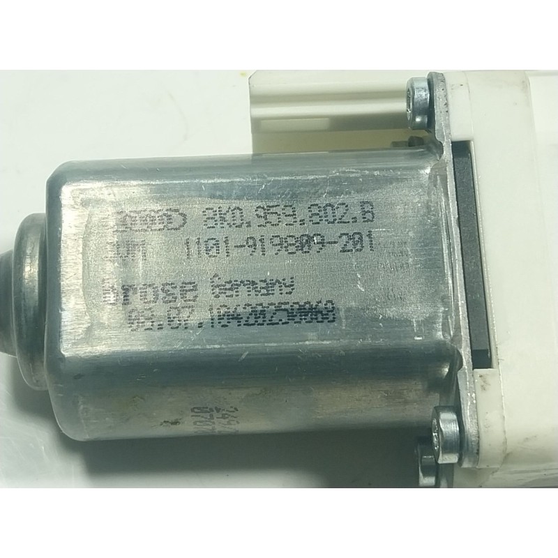 Recambio de motor elevalunas delantero derecho para porsche cayenne (92a) 3.0 diesel referencia OEM IAM  8K0959802 