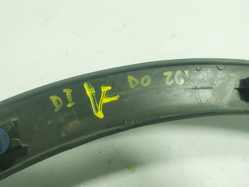 Recambio de aletin delantero izquierdo para ford kuga i 2.0 tdci referencia OEM IAM   