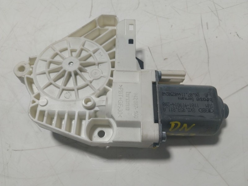 Recambio de motor elevalunas trasero izquierdo para audi q5 (8rb) 2.0 tdi referencia OEM IAM  8K0959811A 