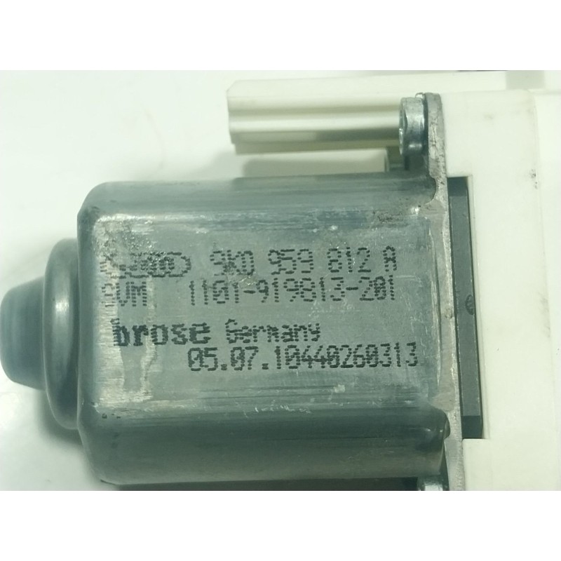 Recambio de motor elevalunas trasero izquierdo para porsche cayenne (92a) 3.0 diesel referencia OEM IAM  9K0959812A 
