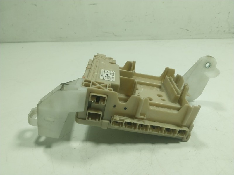 Recambio de caja reles / fusibles para toyota aygo (_b4_) 1.0 (kgb40) referencia OEM IAM 827300H030 827100H030A 