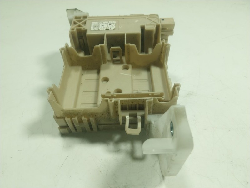Recambio de caja reles / fusibles para toyota aygo (_b4_) 1.0 (kgb40) referencia OEM IAM 827300H030 827100H030A 