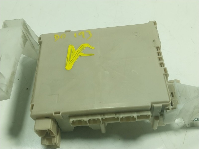Recambio de caja reles / fusibles para toyota aygo (_b4_) 1.0 (kgb40) referencia OEM IAM 827300H030 827100H030A 