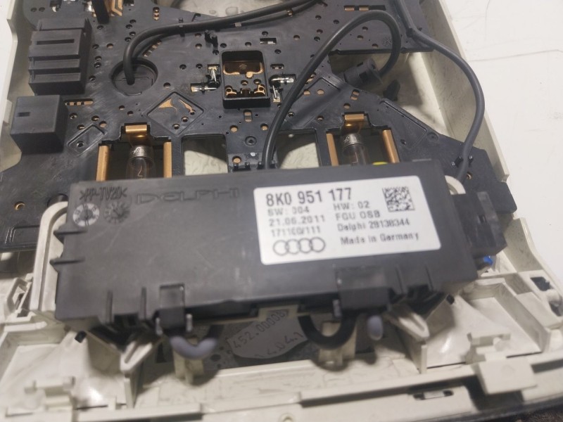 Recambio de piloto interior para audi q5 (8rb) 2.0 tdi referencia OEM IAM  8K0951177 