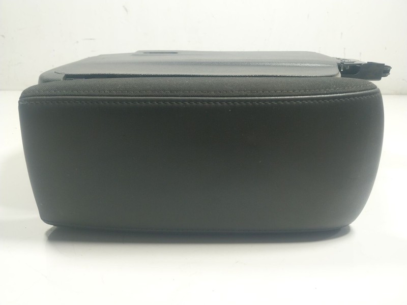 Recambio de apoyabrazos central para peugeot 208 ii (ub_, up_, uw_, uj_) e-208 referencia OEM IAM  9825563280 