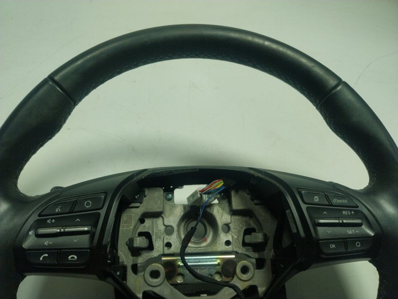 Recambio de volante para hyundai kona (os, ose, osi) 1.6 gdi hybrid referencia OEM IAM 56100CM310RET 55130J9000 