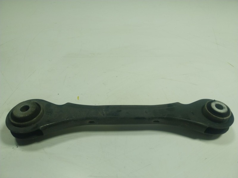 Recambio de brazo suspension superior trasero izquierdo para bmw 3 (f30, f80) 320 d referencia OEM IAM  679254304 