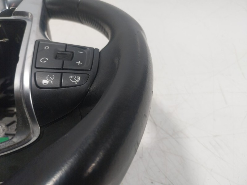 Recambio de volante para volvo v60 ii (225) b4 mild-hybrid referencia OEM IAM 31455088 34220709A 