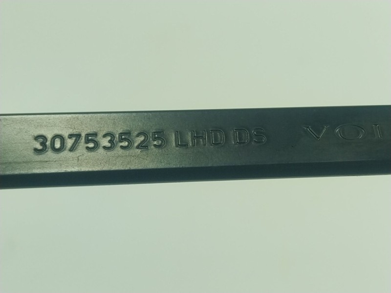 Recambio de brazo limpia delantero izquierdo para volvo xc60 i suv (156) d5 awd referencia OEM IAM  30753525 