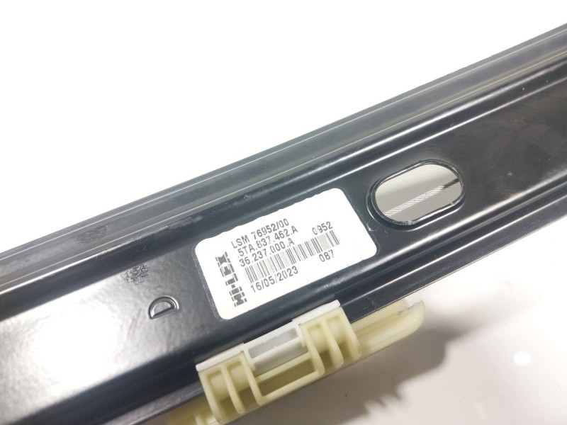 Recambio de elevalunas delantero derecho para volkswagen touran (5t1) 2.0 tdi referencia OEM IAM  5TA837462A 