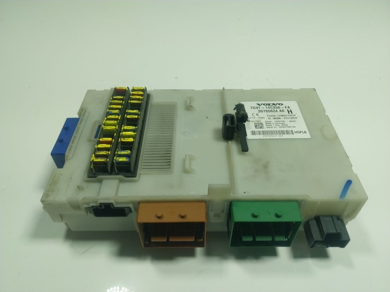Recambio de caja reles / fusibles para volvo xc60 i suv (156) d5 awd referencia OEM IAM  30765624AE 