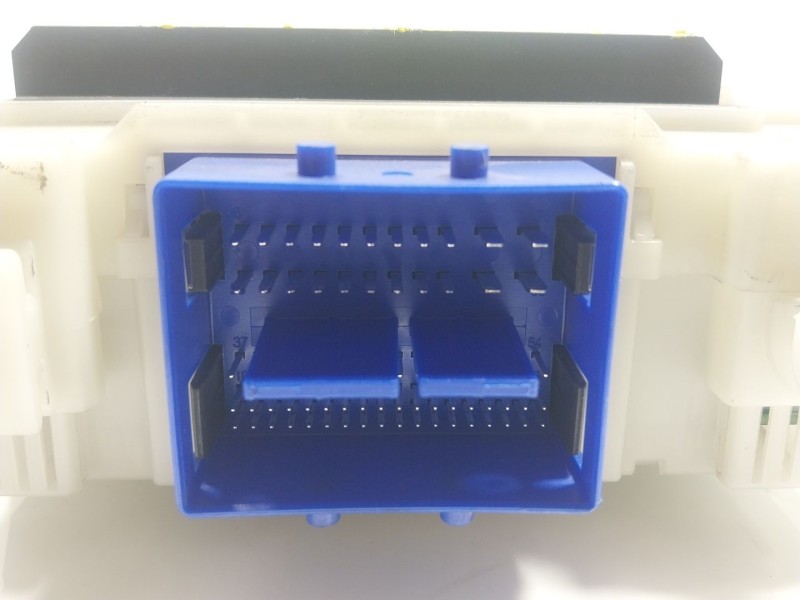 Recambio de caja reles / fusibles para volvo xc60 i suv (156) d5 awd referencia OEM IAM  30765624AE 