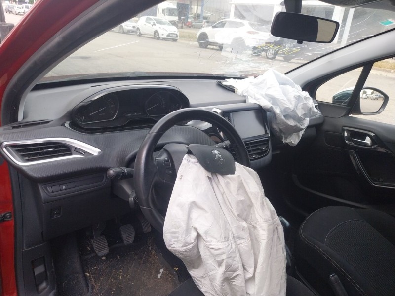 peugeot 208 i (ca_, cc_) del año 2017