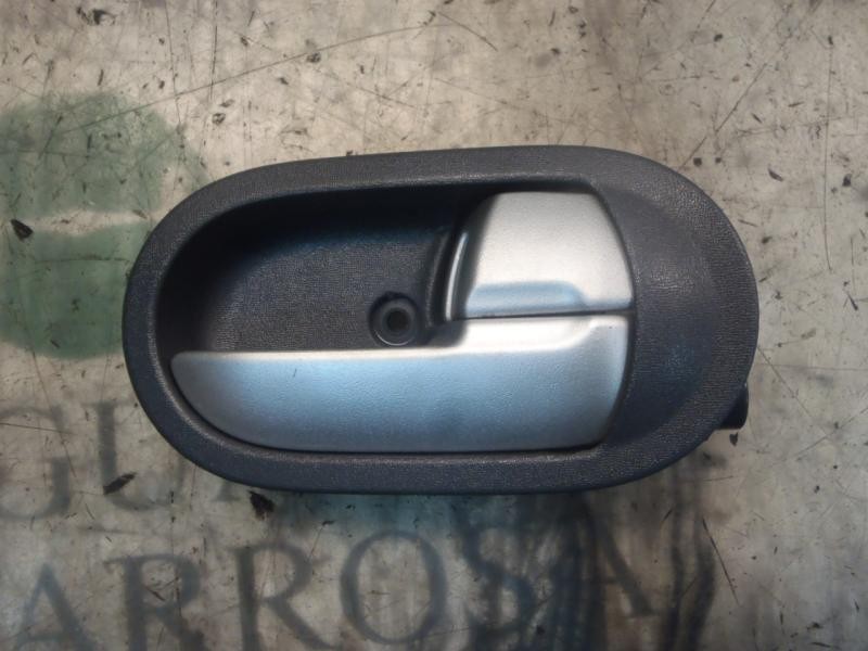 Recambio de maneta interior delantera derecha para mitsubishi colt berlina 3 (cz) 1.3 atlantis referencia OEM IAM   