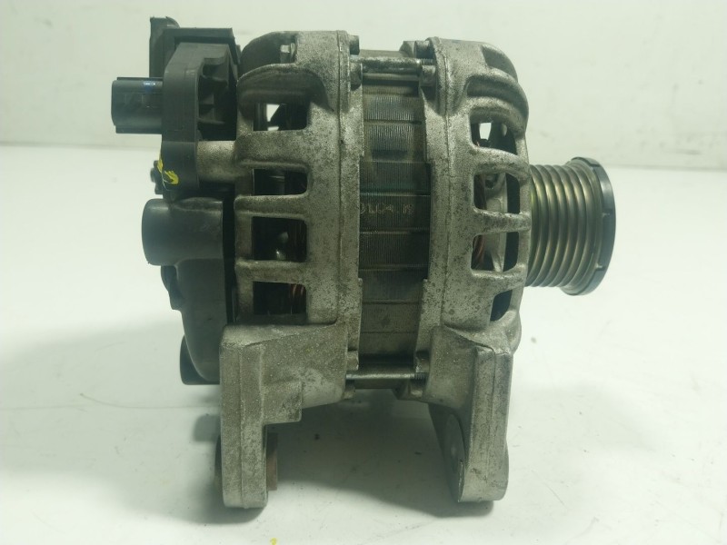 Recambio de alternador para renault clio iv (bh_) 0.9 tce 90 referencia OEM IAM 231002854R 231008593R 