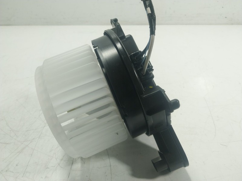 Recambio de motor calefaccion para toyota yaris cross (mxp_) 1.5 hybrid (mxpj10) referencia OEM IAM  CZ1163606064 