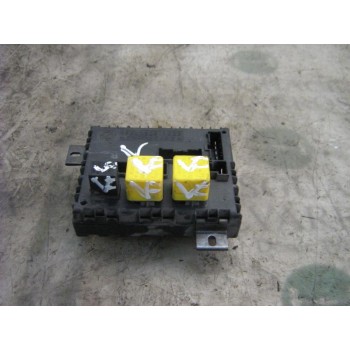 CAJA RELES / FUSIBLES 