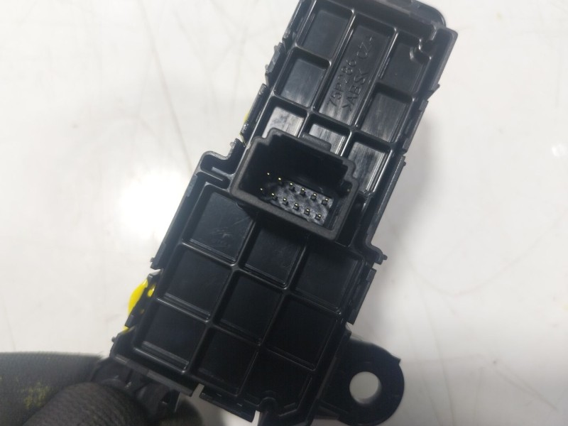 Recambio de palanca freno de mano para toyota yaris cross (mxp_) 1.5 hybrid (mxpj10) referencia OEM IAM  75P286 