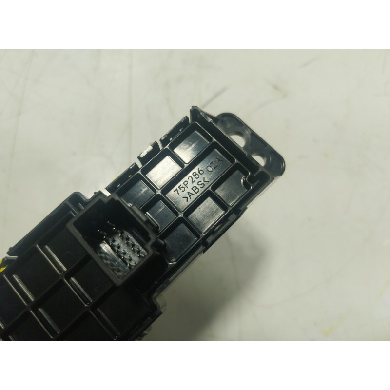 Recambio de palanca freno de mano para toyota yaris cross (mxp_) 1.5 hybrid (mxpj10) referencia OEM IAM  75P286 