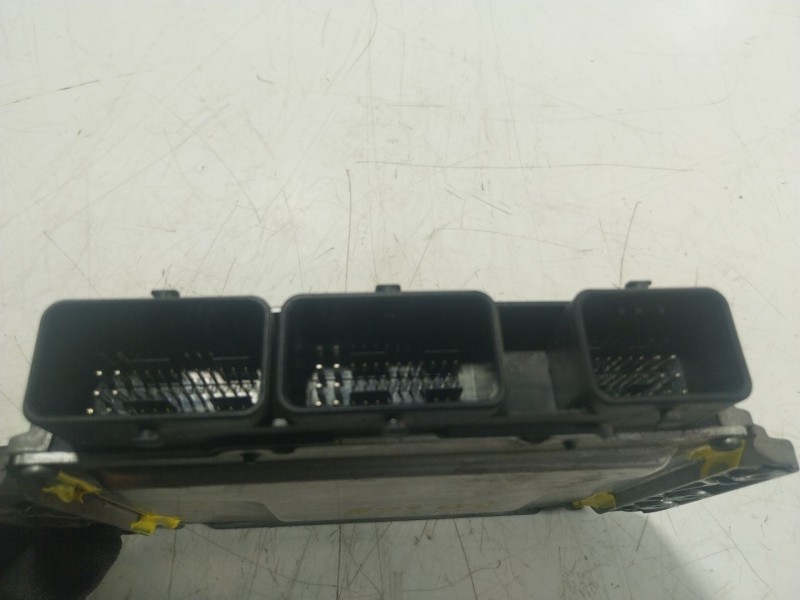 Recambio de centralita motor uce para dacia logan ii 1.2 referencia OEM IAM  237102071R 