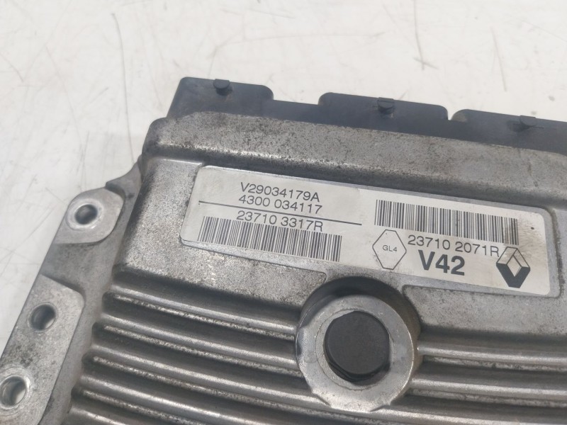 Recambio de centralita motor uce para dacia logan ii 1.2 referencia OEM IAM  237102071R 