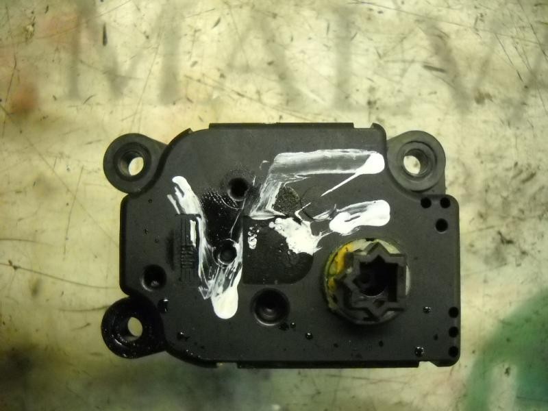 Recambio de motor apertura trampillas climatizador para ford focus berlina (cap) ghia referencia OEM IAM   