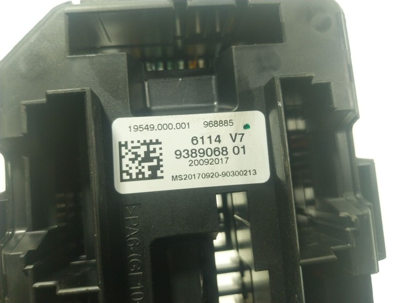 Recambio de caja reles / fusibles para bmw 3 touring (f31) 320 d referencia OEM IAM  938906801 