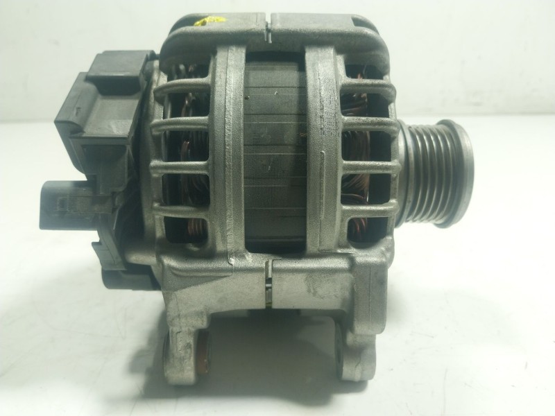 Recambio de alternador para volkswagen tiguan (ad1, ax1) 2.0 tdi referencia OEM IAM  05L903026J 