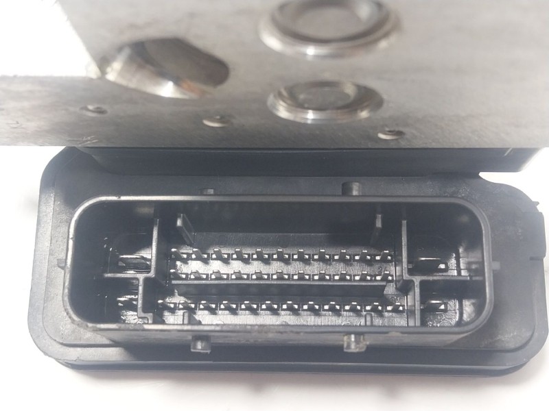 Recambio de abs para bmw x5 (f15, f85) xdrive 25 d referencia OEM IAM  687075901 