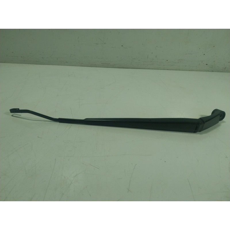 Recambio de brazo limpia delantero izquierdo para toyota yaris cross (mxp_) 1.5 hybrid (mxpj10) referencia OEM IAM   
