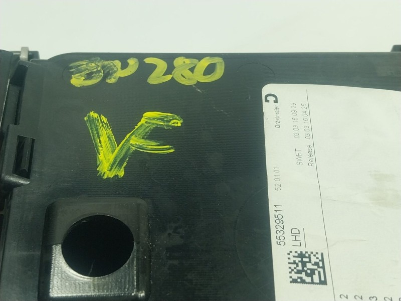 Recambio de apoyabrazos central para bmw x5 (f15, f85) xdrive 25 d referencia OEM IAM  9251992 