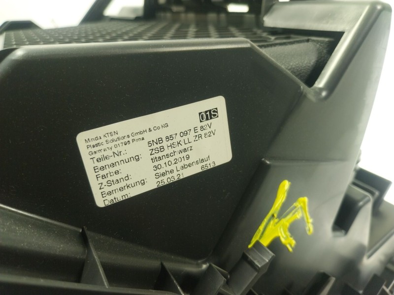 Recambio de guantera para volkswagen tiguan (ad1, ax1) 2.0 tdi referencia OEM IAM  5NB857097E 