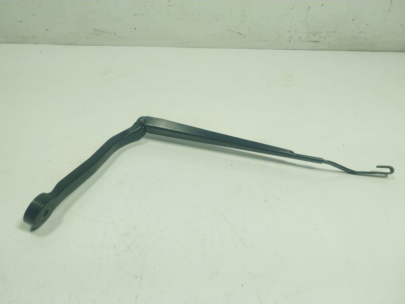 Recambio de brazo limpia delantero izquierdo para bmw x5 (f15, f85) xdrive 25 d referencia OEM IAM   