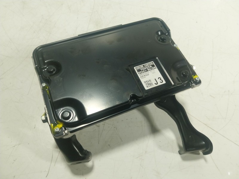 Recambio de centralita motor uce para toyota yaris cross (mxp_) 1.5 hybrid (mxpj10) referencia OEM IAM  896610UJ30 