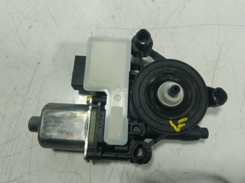 Recambio de motor elevalunas trasero izquierdo para volkswagen tiguan (ad1, ax1) 2.0 tdi referencia OEM IAM  5Q095407E 